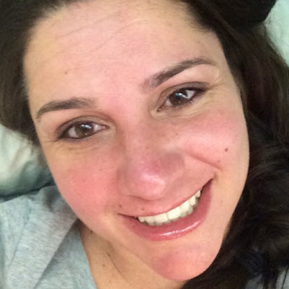 Meet your Posher, Jennifer - Picture 1 of 1